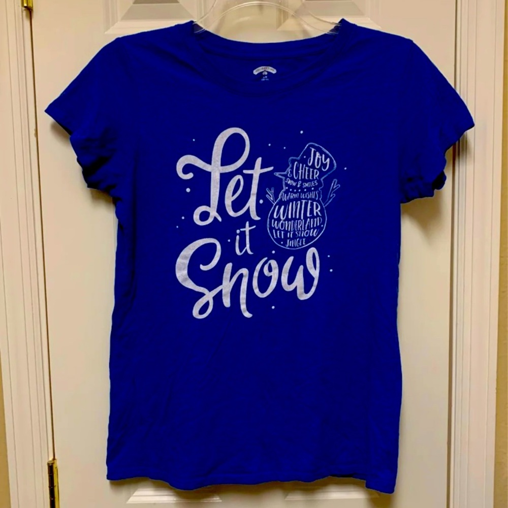 Women’s blue holiday shirt